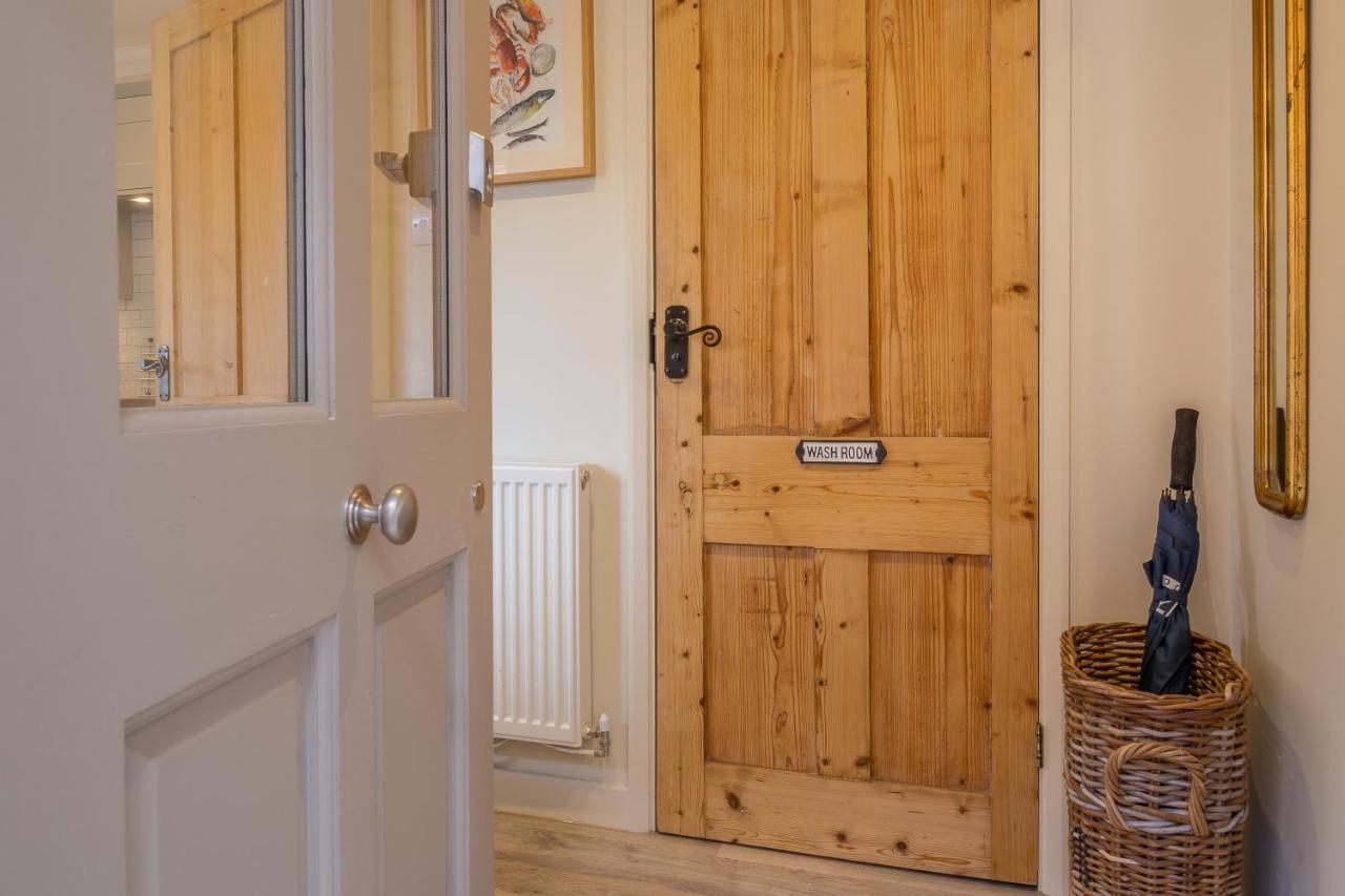Immaculate Luxury Retreat In Pretty Village With Great Pubs - Box Valley Cottage 스톡바이네이랜드 외부 사진