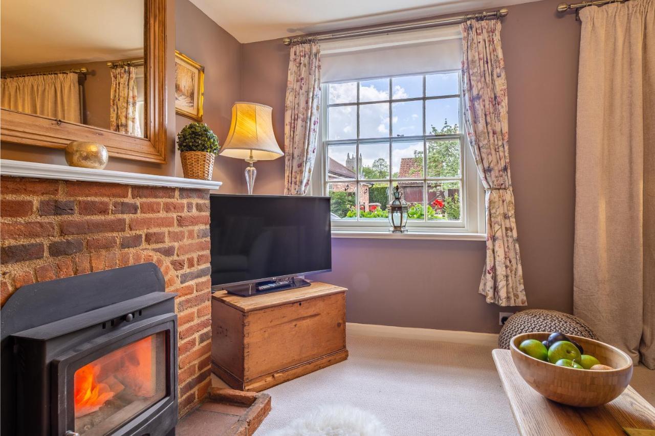 Immaculate Luxury Retreat In Pretty Village With Great Pubs - Box Valley Cottage 스톡바이네이랜드 외부 사진