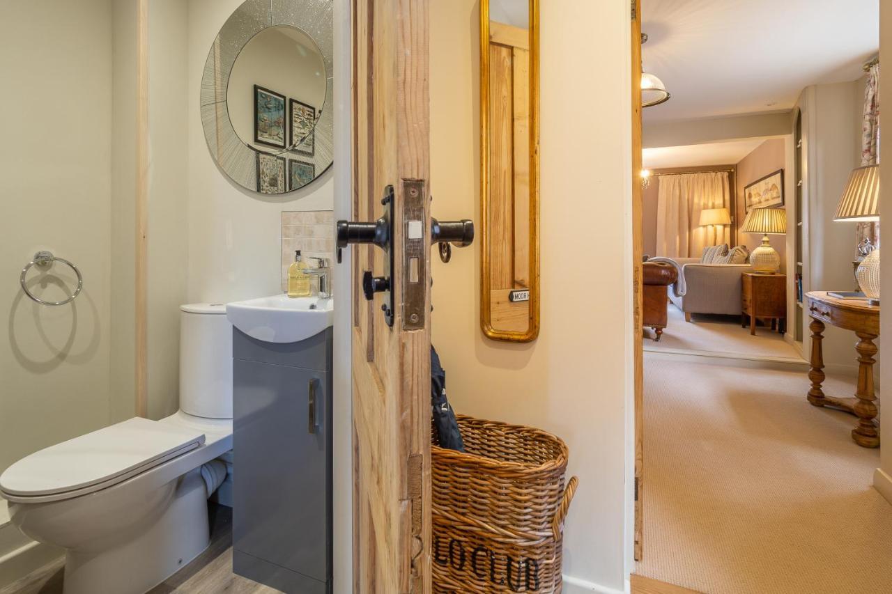 Immaculate Luxury Retreat In Pretty Village With Great Pubs - Box Valley Cottage 스톡바이네이랜드 외부 사진