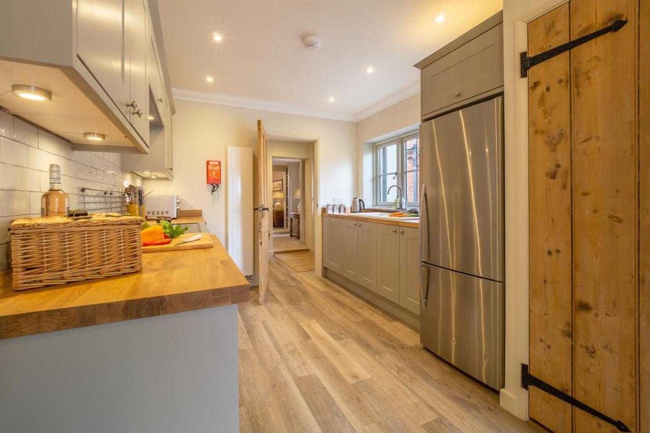 Immaculate Luxury Retreat In Pretty Village With Great Pubs - Box Valley Cottage 스톡바이네이랜드 외부 사진