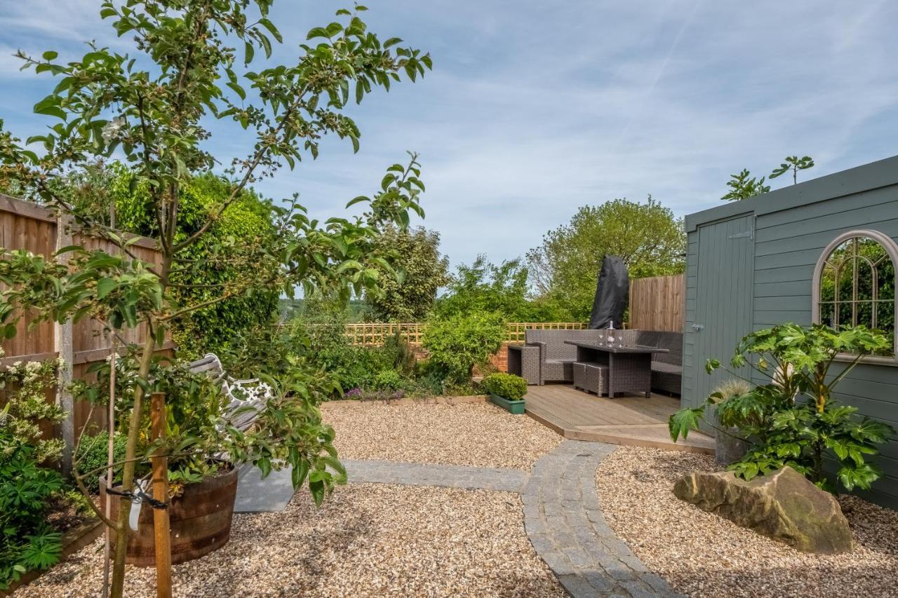 Immaculate Luxury Retreat In Pretty Village With Great Pubs - Box Valley Cottage 스톡바이네이랜드 외부 사진